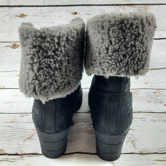 UGG Wedge Waterproof Ankle Boots Suede Sherpa Black Academia Fairy Cottage - Picture 5 of 12